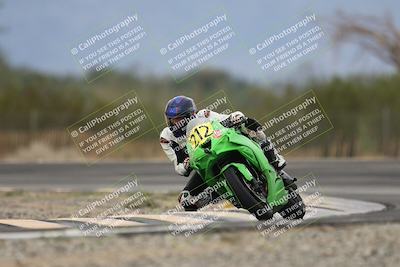 media/Nov-15-2025-Race Pace (Sat) [[8de605a2d8]]/Verified Riders/Turn 3 (925am)/